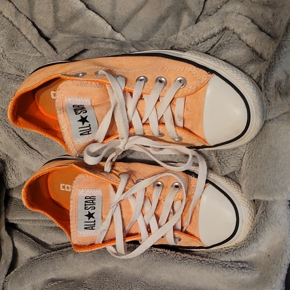 Converse low tops - Picture 3 of 4